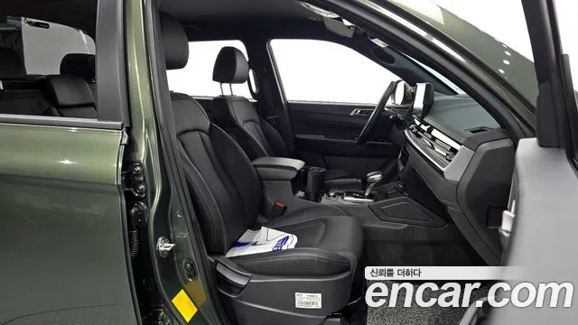 KG_Mobility_Ssangyong Rexton Новый Rexton Sport Khan Дизель 2.2 4WD — Фото автомобиля 10