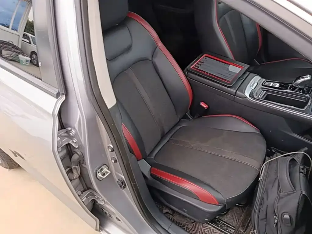 Dongfeng Aeolus Yixuan MAX 2021 1.5T Super Dad Edition — Фото автомобиля 24