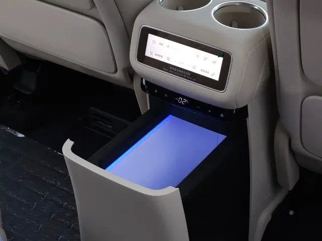 Chery Fengyun Fengyun T11 2024 Base Model — Фото автомобиля 11
