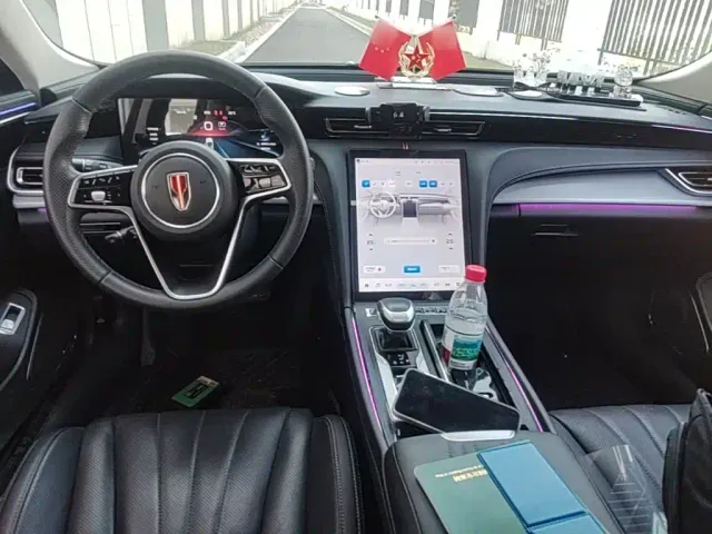 Hongqi H5 — Фото автомобиля 13