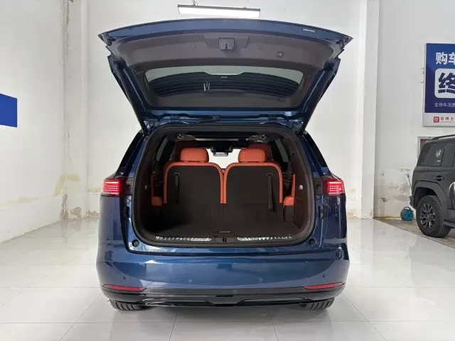 Dongfeng E8 M8 — Фото автомобиля 22