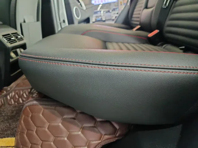 Land Rover Discovery Sport — Фото автомобиля 18