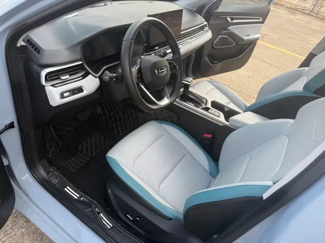 Geely Emgrand — Фото автомобиля 11