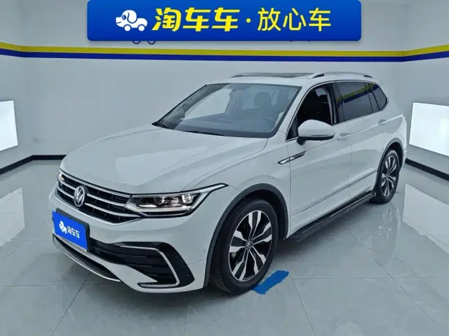 Фотография автомобиля — Volkswagen Tiguan L