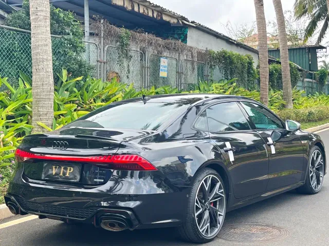 Audi A7L — Фото автомобиля 7