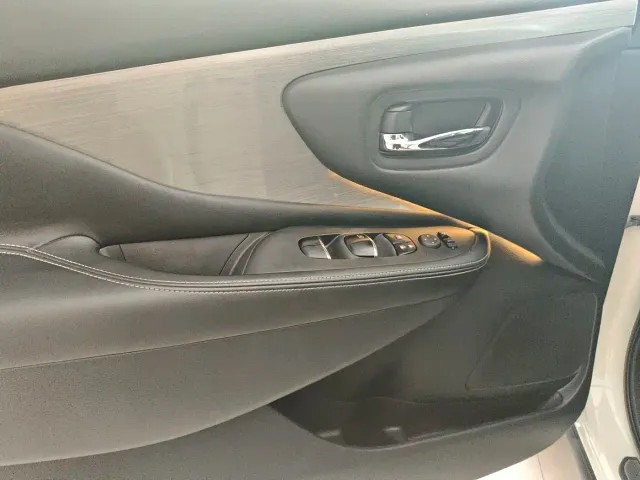 Nissan Murano — Фото автомобиля 6