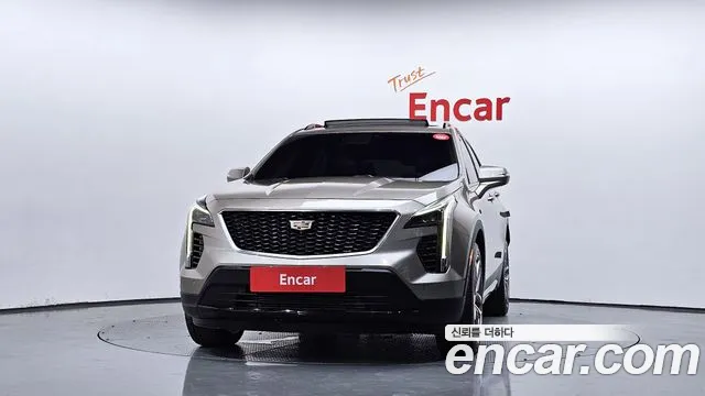 Cadillac XT4 2.0 Sport AWD — Фото автомобиля 3