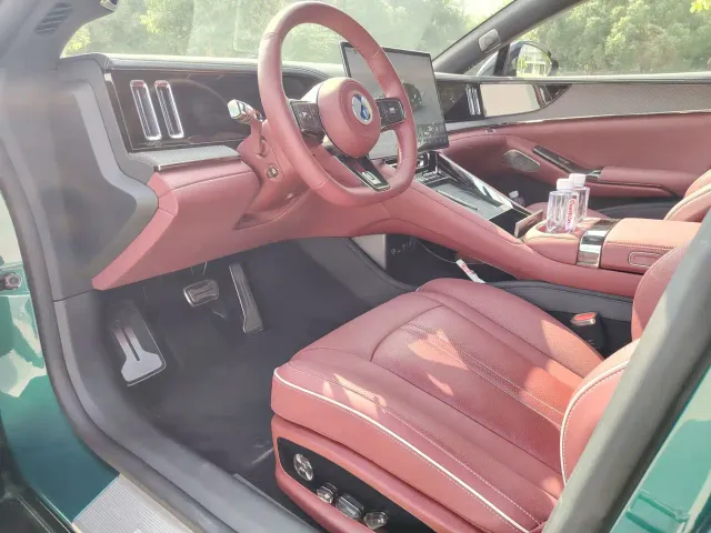 Denza Z9GT — Фото автомобиля 4