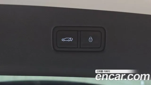 Genesis GV70 — Фото автомобиля 25