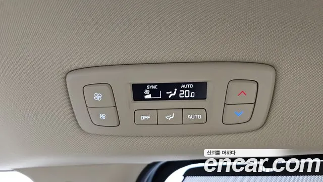 Kia Canival — Фото автомобиля 7