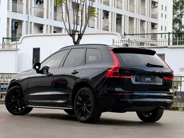Volvo XC60 — Фото автомобиля 4