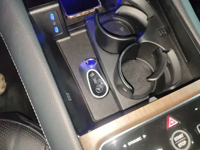 Mercedes-Benz EQS — Фото автомобиля 12