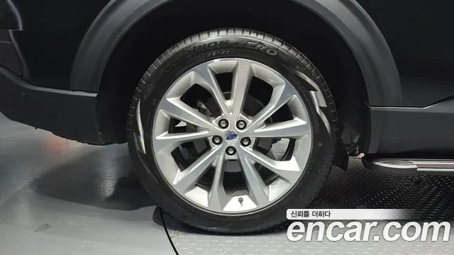 Ford Explorer Explorer 6 поколение 3.0 Platinum 4WD — Фото автомобиля 5