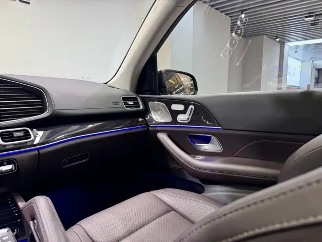 Mercedes-Benz GLE-Class — Фото автомобиля 29