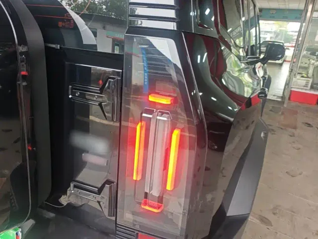 Jetour Jetour Traveler 2023 Model 2.0T 4WD Cross PRO — Фото автомобиля 7