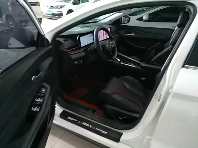 Geely Binrui — Фото автомобиля 14