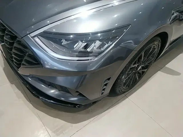 Hyundai Sonata — Фото автомобиля 23