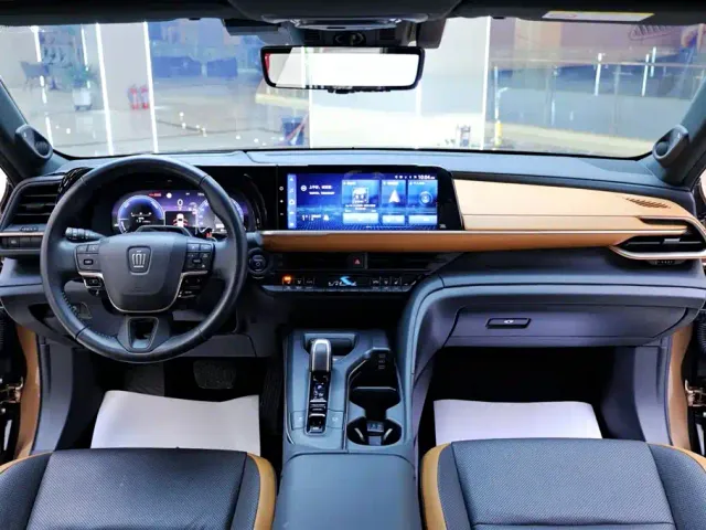 Toyota Crown SportCross — Фото автомобиля 18