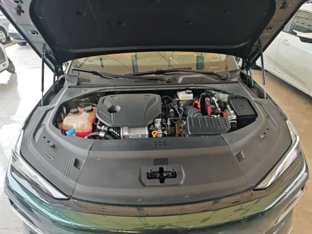 Geely Galaxy Xingyao 8 — Фото автомобиля 19