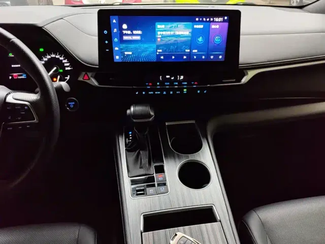 Toyota Sienna — Фото автомобиля 12