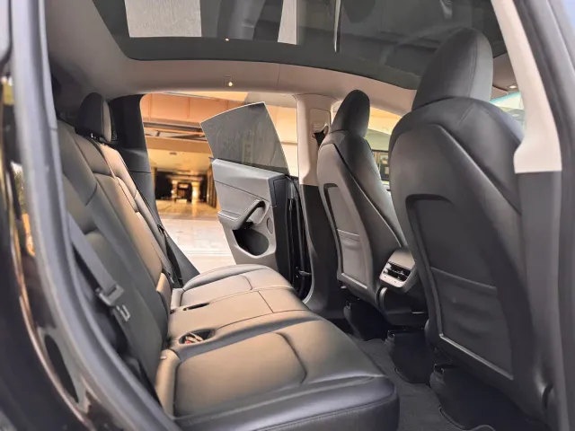 Tesla Model Y — Фото автомобиля 7