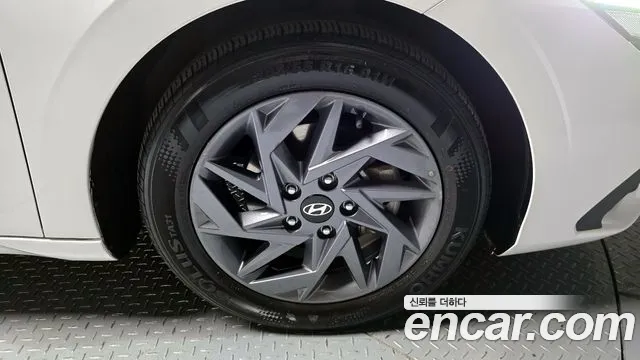 Hyundai AVANTE Новый Avante (CN7) — Фото автомобиля 5