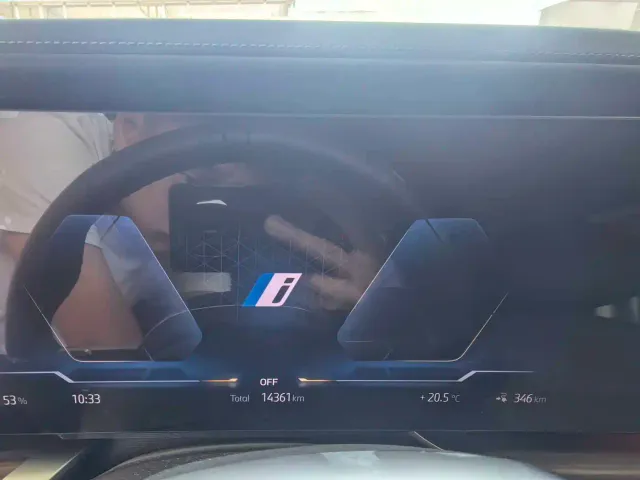 BMW i7 — Фото автомобиля 4
