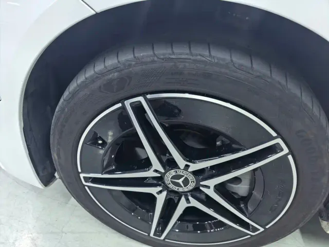 Mercedes-Benz C-Class — Фото автомобиля 16