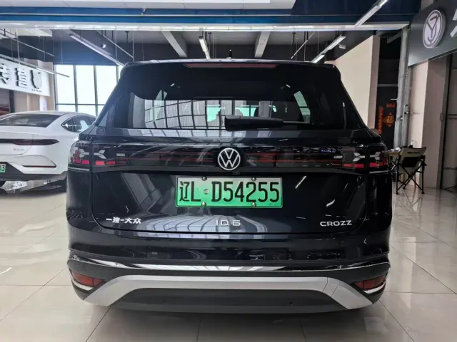 Volkswagen ID.6 Crozz — Фото автомобиля 4
