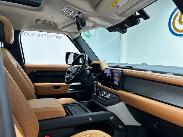Land Rover Defender — Фото автомобиля 21