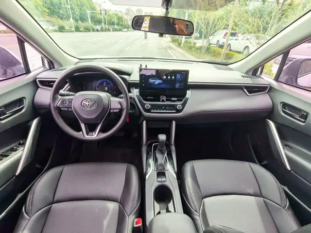 Toyota Frontlander — Фото автомобиля 4