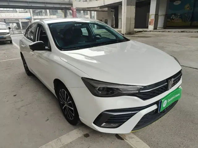 Roewe i5 — Фото автомобиля 3