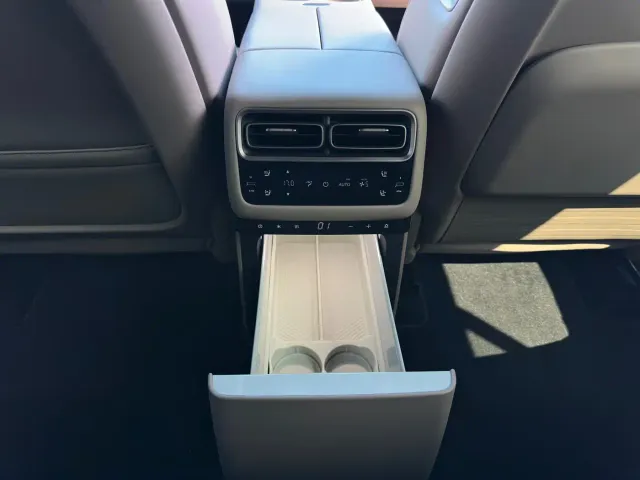 Li Auto i6 — Фото автомобиля 22