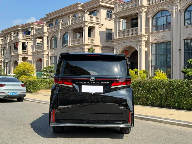 Toyota Vellfire — Фото автомобиля 5