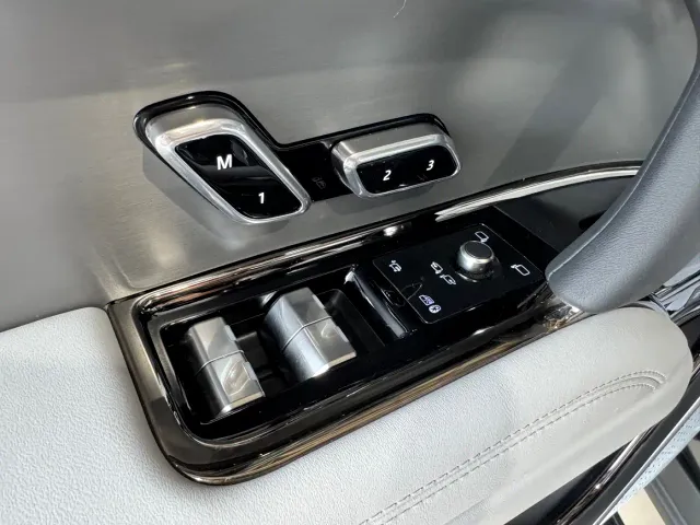 Land Rover Range Rover Sport — Фото автомобиля 18