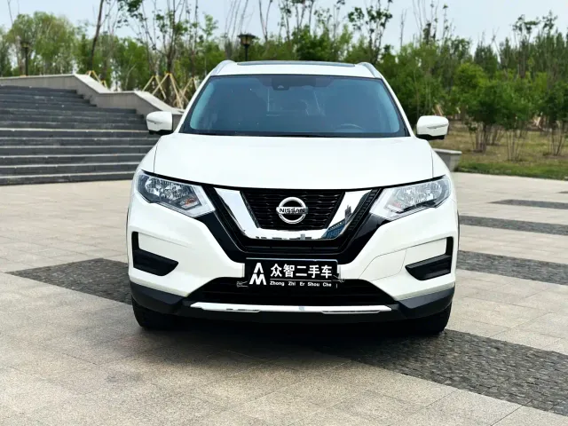 Nissan X-Trail — Фото автомобиля 2