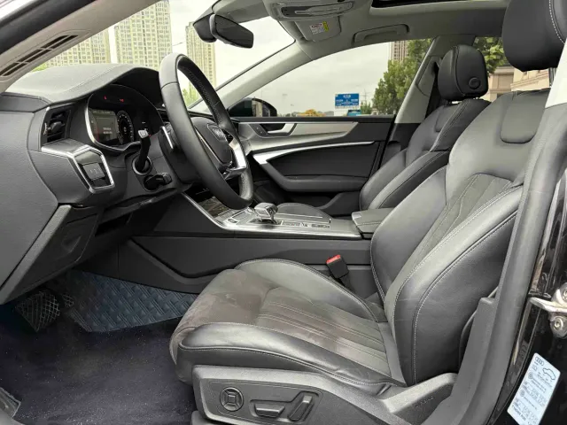Audi A7L — Фото автомобиля 4
