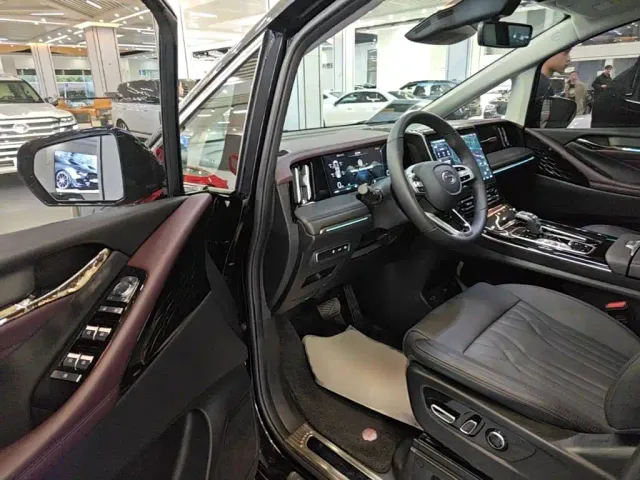 GAC Trumpchi M8 — Фото автомобиля 15