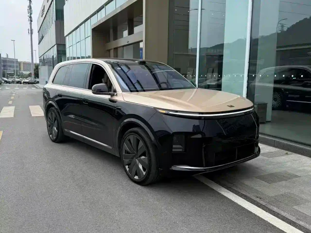 Li Auto L9 — Фото автомобиля 2
