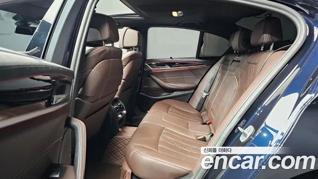 BMW 5-Series 5 серия (G30) — Фото автомобиля 11