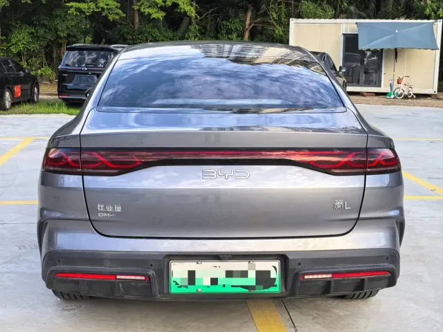 BYD Qin L — Фото автомобиля 8