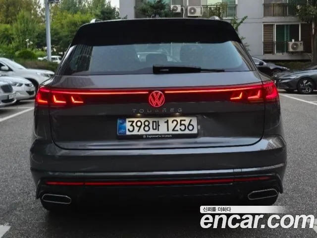 Volkswagen Touareg Generation 3 — Фото автомобиля 2