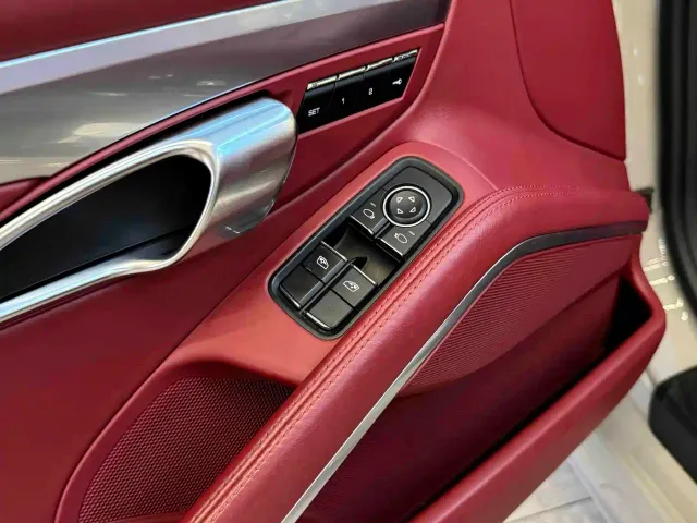 Porsche 718 — Фото автомобиля 12