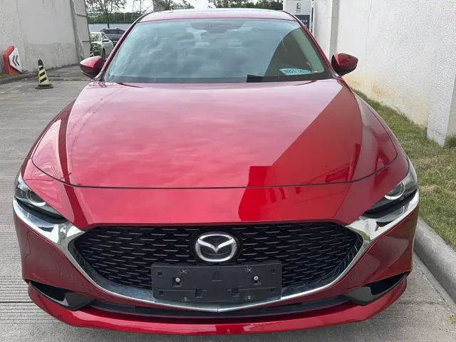 Mazda Axela — Фото автомобиля 7
