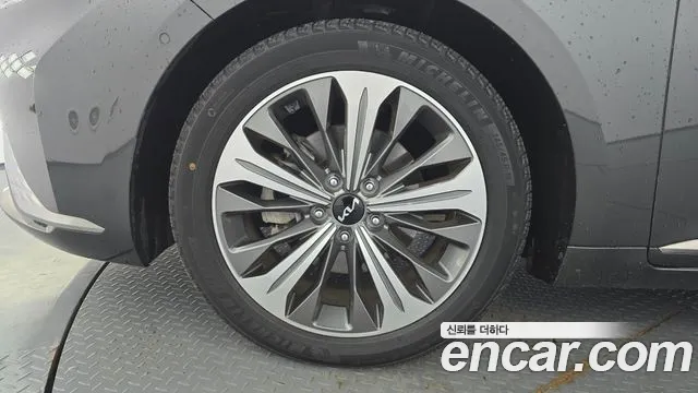 Kia K8 Hybrid — Фото автомобиля 5