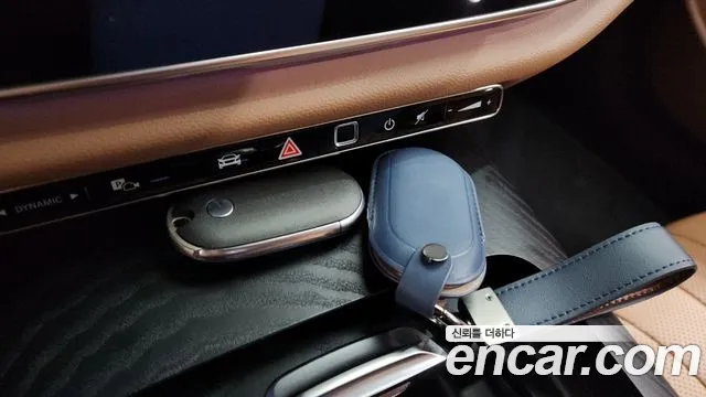 Mercedes-Benz E-Class — Фото автомобиля 12