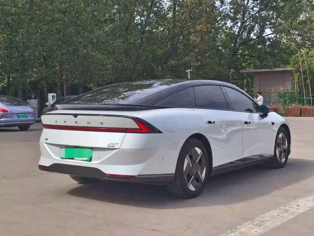 Xpeng P7+ — Фото автомобиля 17
