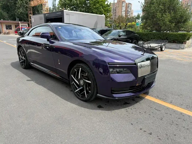 Rolls-Royce Spectre — Фото автомобиля 3