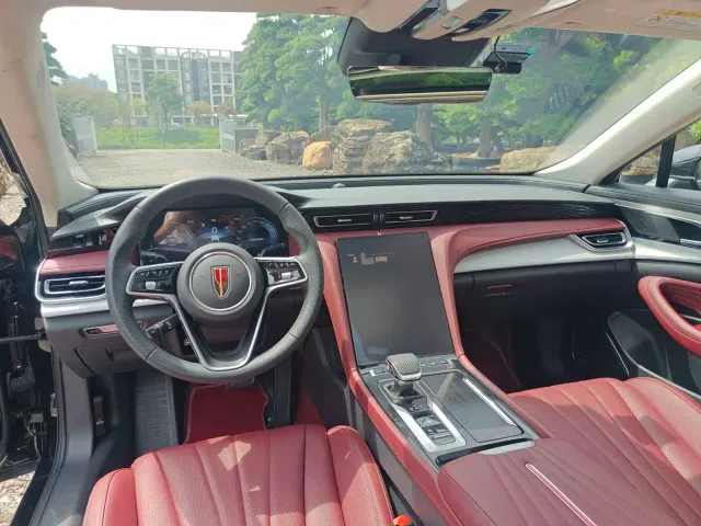 Hongqi H5 — Фото автомобиля 11