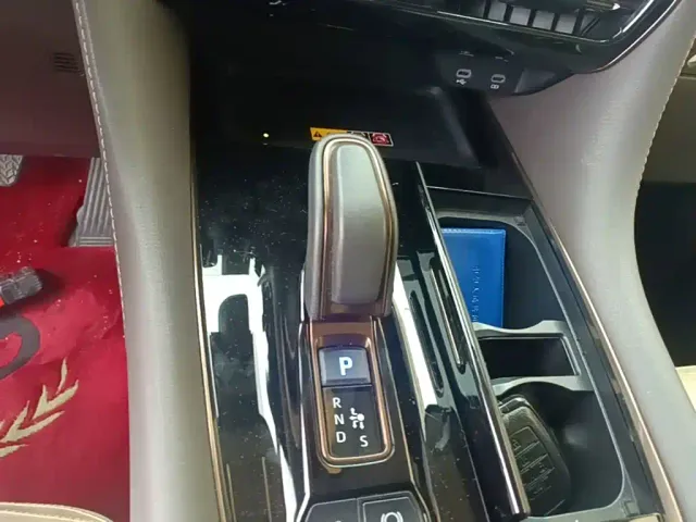 Toyota Alphard — Фото автомобиля 13